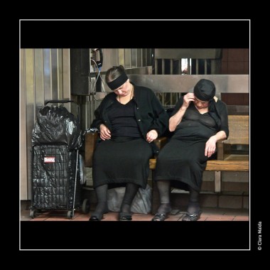 Clara-Maida Big-Apple-s-people 2-women-in-black